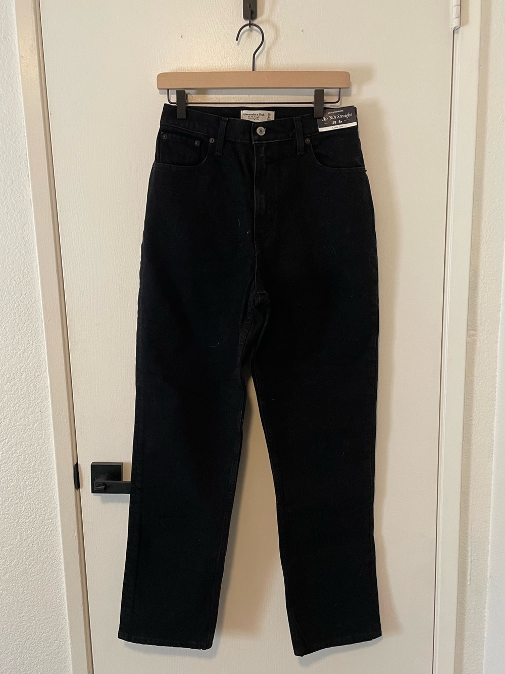 Abercrombie & Fitch Women's Black High-Rise Straight Jeans